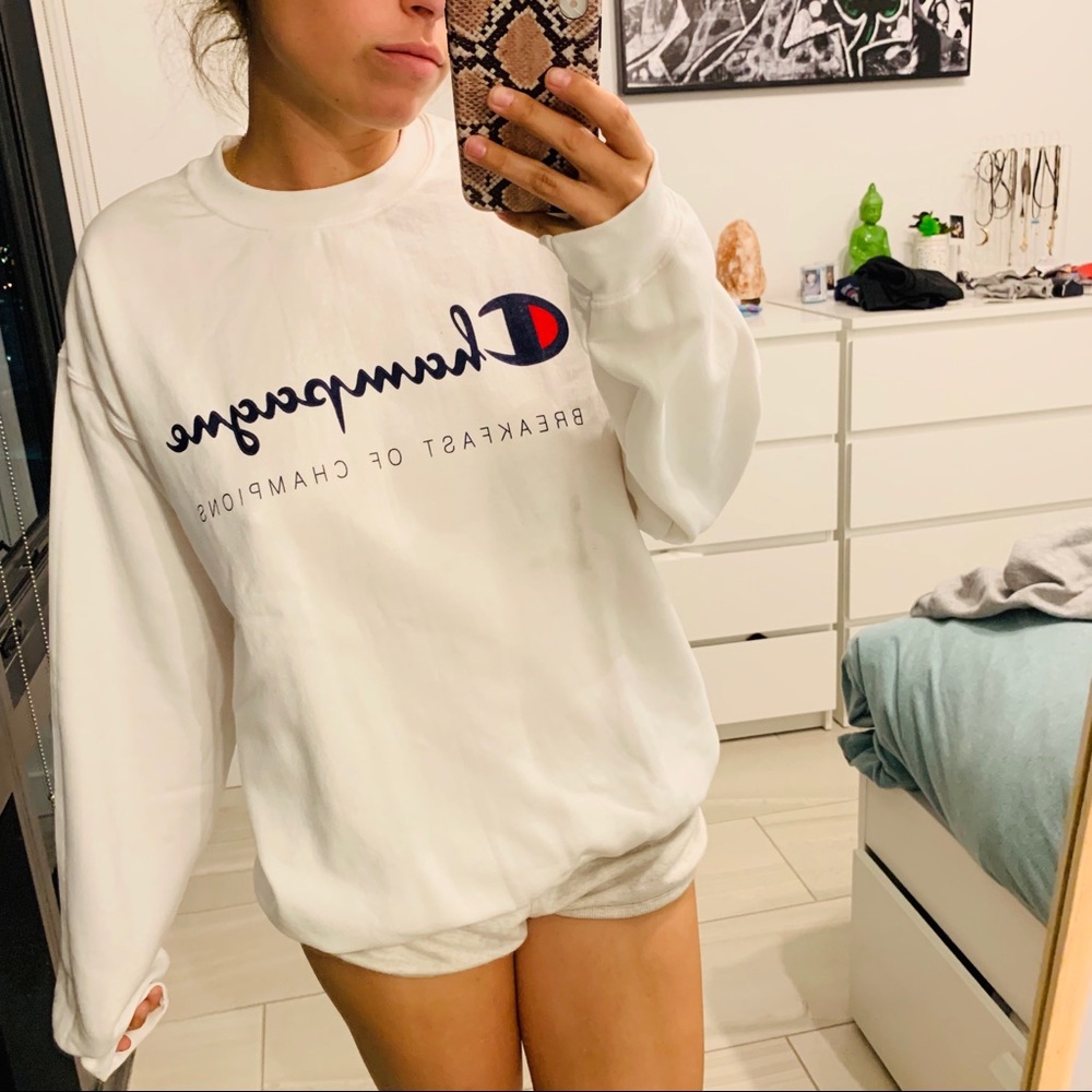 White Champagne Sweatshirt - Picture 6 of 8